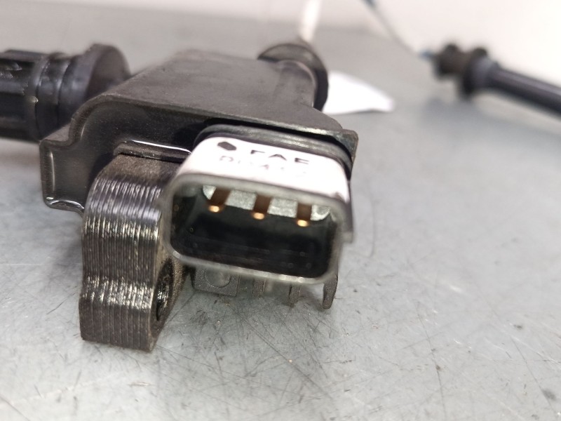 Recambio de bobina encendido para mazda 323 f vi hatchback (bj) 1.6 (bj10m) referencia OEM IAM 80412 FAE  