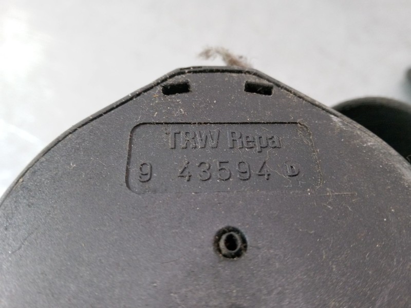 Recambio de cinturon seguridad delantero izquierdo para volkswagen vento (1h2) 1.9 sdi referencia OEM IAM 1H4 857 705 A  