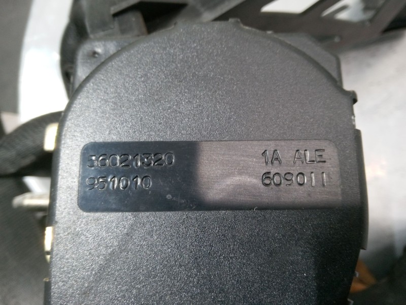 Recambio de cinturon seguridad trasero derecho para volkswagen vento (1h2) 1.9 sdi referencia OEM IAM 56021320  