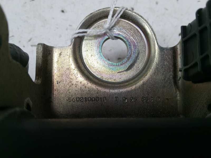 Recambio de cinturon seguridad trasero izquierdo para volkswagen vento (1h2) 1.9 sdi referencia OEM IAM 56021310  