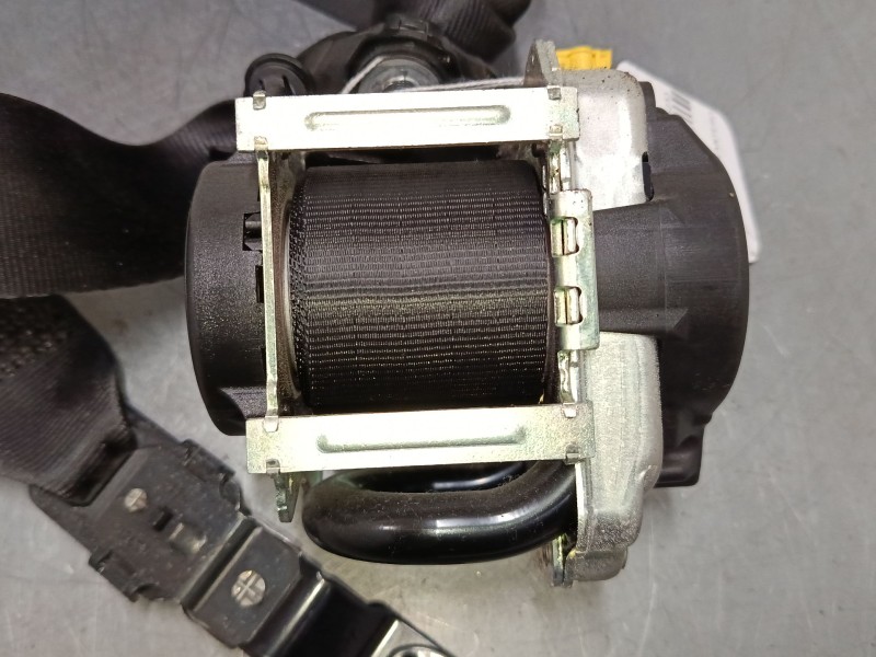 Recambio de cinturon seguridad delantero izquierdo para volvo v40 hatchback (525) d2 referencia OEM IAM 619857300  