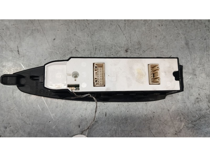Recambio de mando elevalunas delantero izquierdo para mazda cx-5 (ke, gh) 2.2 d (ke2fw) referencia OEM IAM KD4766350  