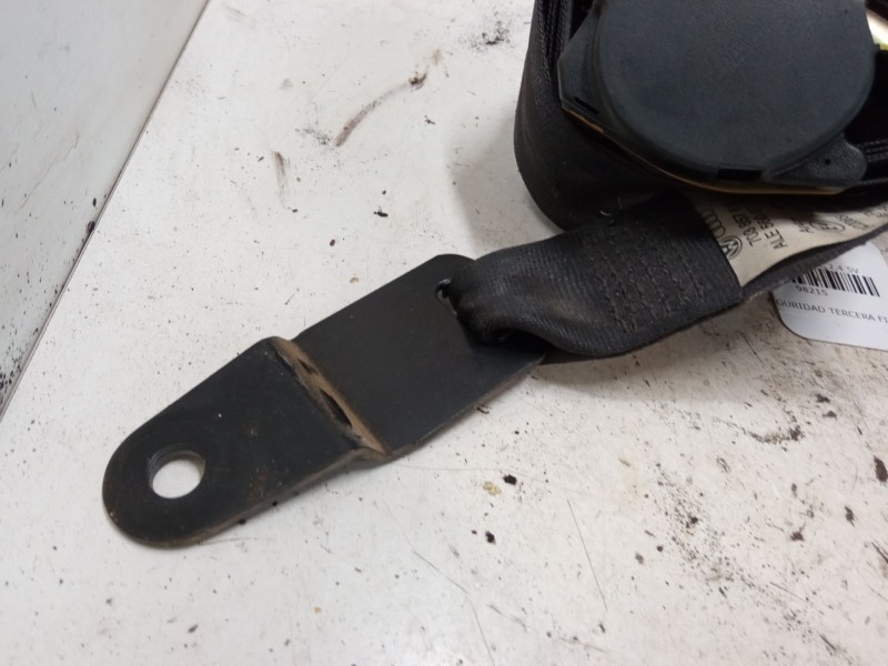 Recambio de cinturon seguridad tercera fila izquierdo para volkswagen caravelle 2,4 5v 2-aab-2m referencia OEM IAM   