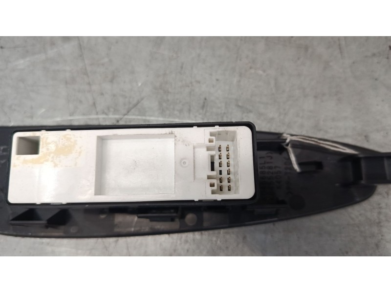 Recambio de mando elevalunas trasero derecho para mazda cx-5 (ke, gh) 2.2 d (ke2fw) referencia OEM IAM KD4566380  