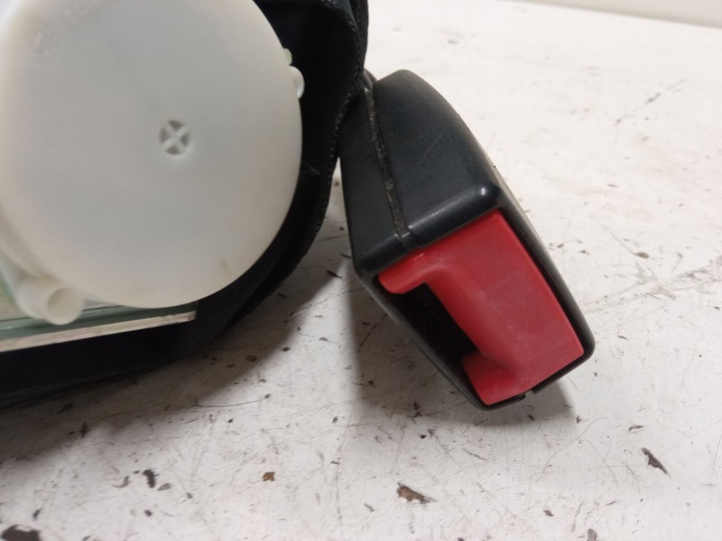 Recambio de cinturon seguridad trasero central para volkswagen polo v (6r1, 6c1) 1.2 referencia OEM IAM 6R0857807A  