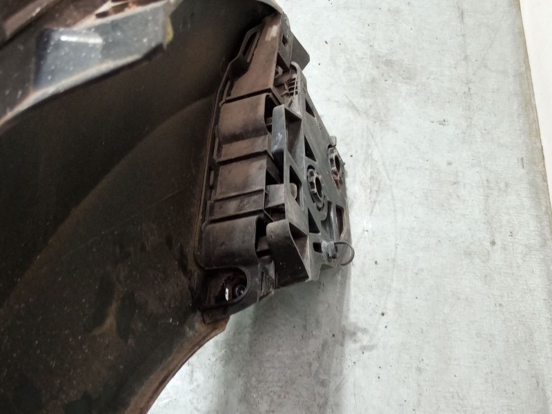 Recambio de aleta delantera izquierda para peugeot 3008 i monospace (0u_) 1.6 vti referencia OEM IAM   