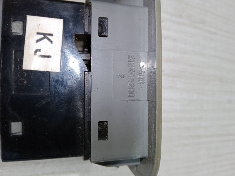 Recambio de mando elevalunas delantero derecho para daewoo nubira sedán (j200) 1.6 referencia OEM IAM   