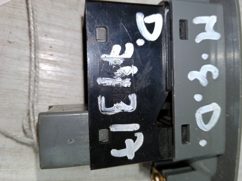 Recambio de mando elevalunas delantero derecho para daewoo nubira sedán (j200) 1.6 referencia OEM IAM   