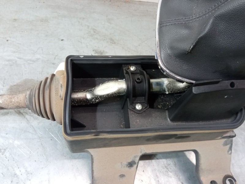 Recambio de conjunto palanca de cambios para opel corsa d (s07) 1.3 cdti (l08, l68) referencia OEM IAM   