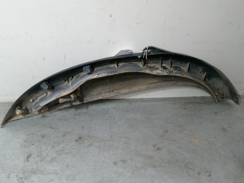 Recambio de aletin delantero derecho para renault trucks mascott furgoneta 120.35 (a02100003) referencia OEM IAM 8200215118  