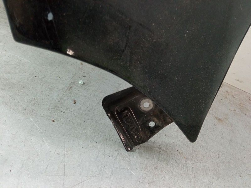 Recambio de aleta delantera derecha para toyota yaris (_p1_) 1.3 (ncp10_, scp12_) referencia OEM IAM   