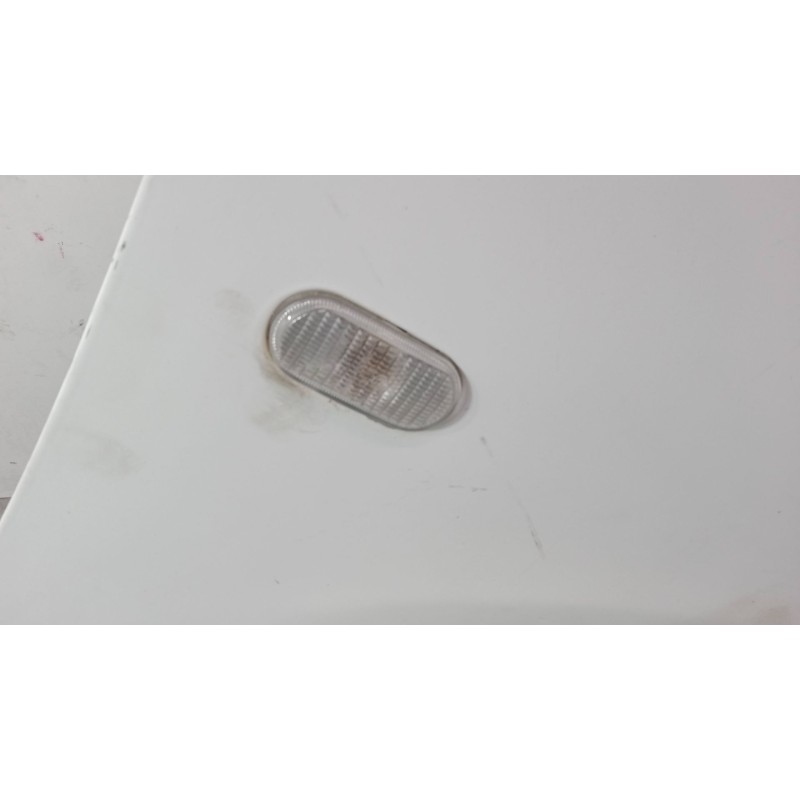 Recambio de aleta delantera derecha para renault clio ii (bb_, cb_) 1.2 (bb0a, bb0f, bb10, bb1k, bb28, bb2d, bb2h, cb0a,... refe