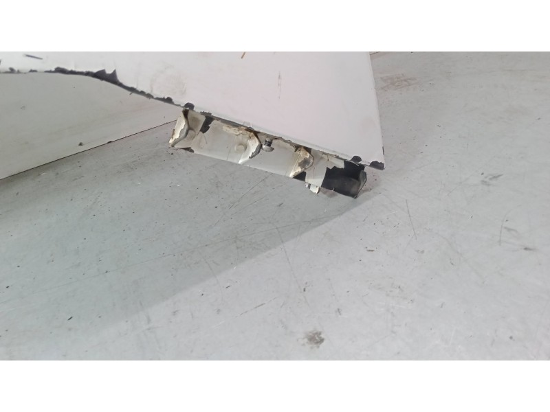 Recambio de aleta delantera derecha para renault clio ii (bb_, cb_) 1.2 (bb0a, bb0f, bb10, bb1k, bb28, bb2d, bb2h, cb0a,... refe