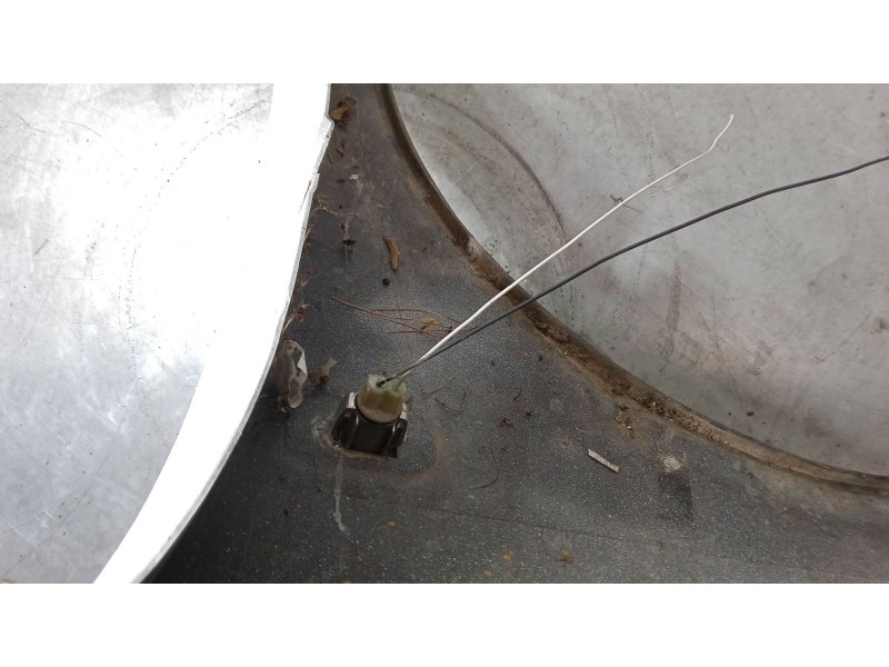 Recambio de aleta delantera derecha para renault clio ii (bb_, cb_) 1.2 (bb0a, bb0f, bb10, bb1k, bb28, bb2d, bb2h, cb0a,... refe