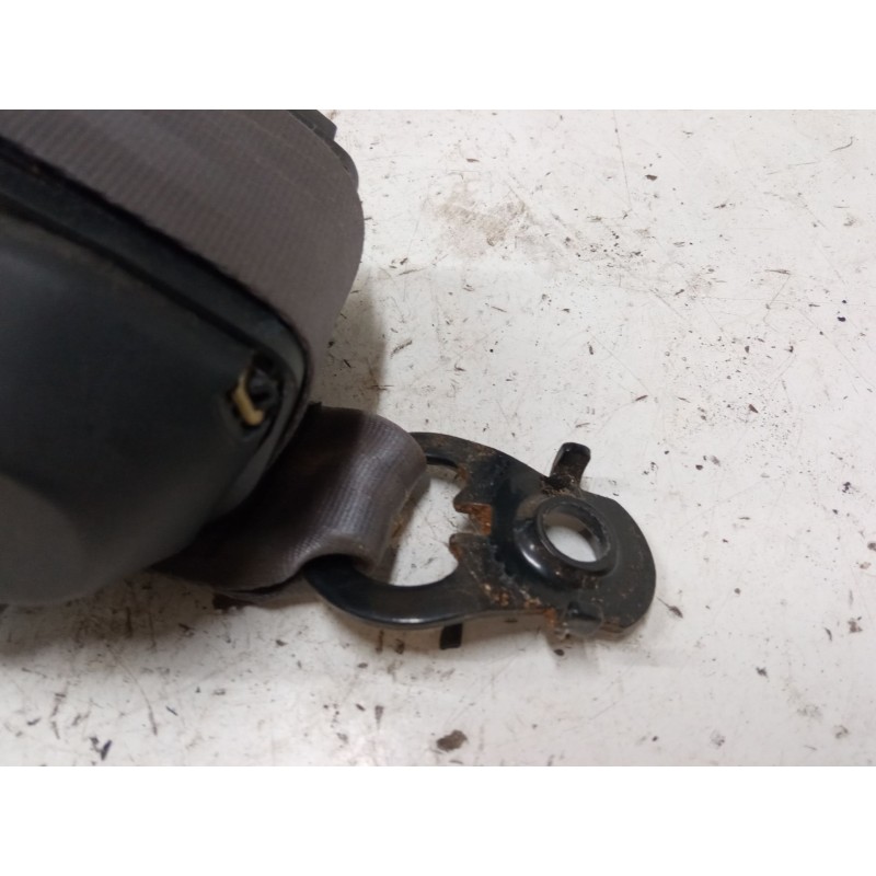 Recambio de cinturon seguridad trasero derecho para renault clio i (b/c57_, 5/357_) 1.2 (5/357y, 5/357k) referencia OEM IAM   