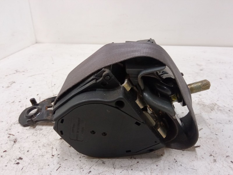 Recambio de cinturon seguridad trasero derecho para renault clio i (b/c57_, 5/357_) 1.2 (5/357y, 5/357k) referencia OEM IAM   