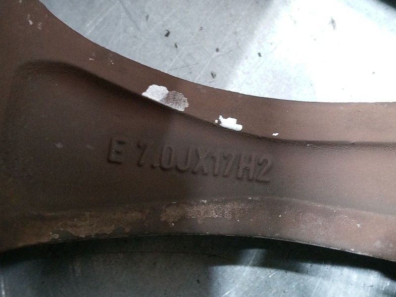 Recambio de llanta aluminio 17´´ para ford focus iii 1.6 tdci referencia OEM IAM 8M5J10076B  