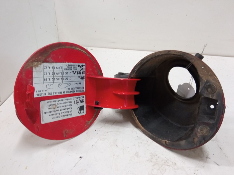 Recambio de tapa exterior combustible para seat ibiza iii (6l1) 1.4 16v referencia OEM IAM 6L6809905  