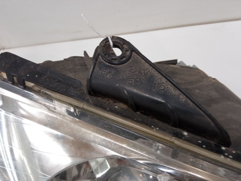 Recambio de faro derecho para peugeot 206 hatchback (2a/c) 2.0 hdi 90 referencia OEM IAM 9628666780  