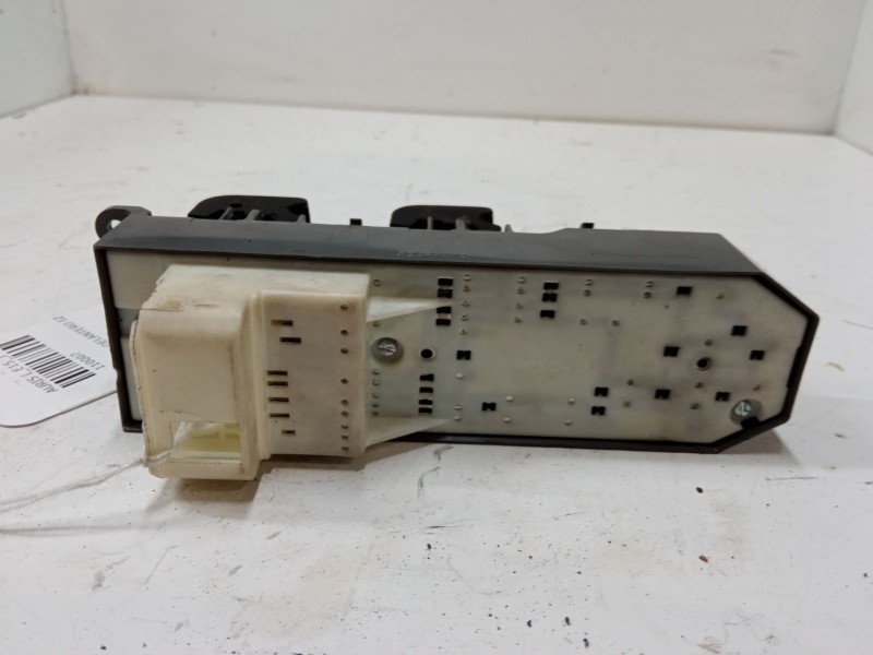 Recambio de mando elevalunas delantero izquierdo para toyota auris (_e15_) 1.6 (zre151_) referencia OEM IAM   