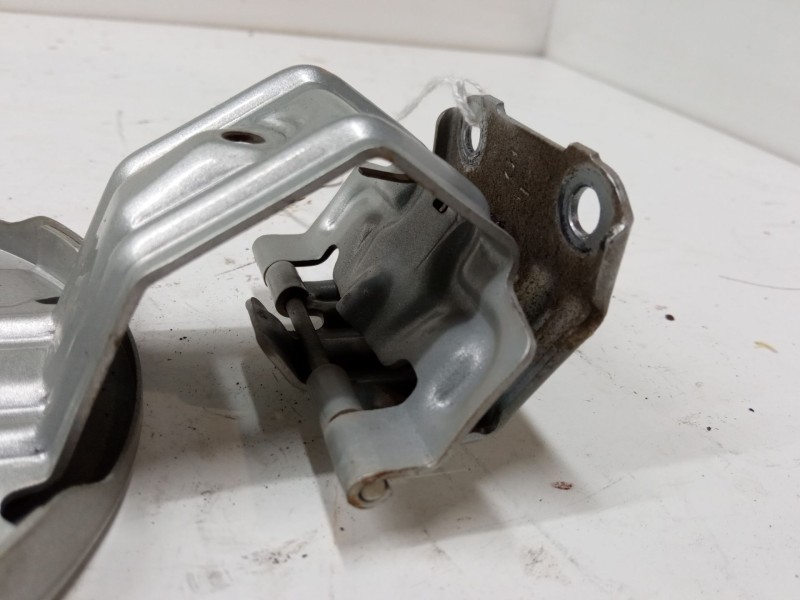 Recambio de tapa exterior combustible para toyota auris (_e15_) 1.6 (zre151_) referencia OEM IAM   