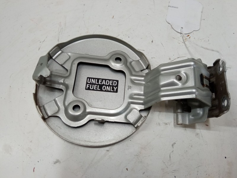Recambio de tapa exterior combustible para toyota auris (_e15_) 1.6 (zre151_) referencia OEM IAM   