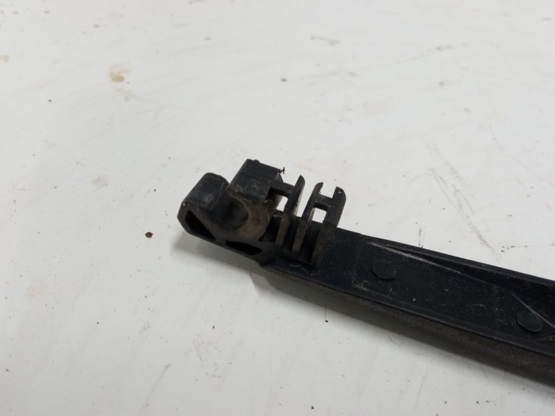 Recambio de brazo limpia trasero para toyota auris (_e15_) 1.6 (zre151_) referencia OEM IAM   