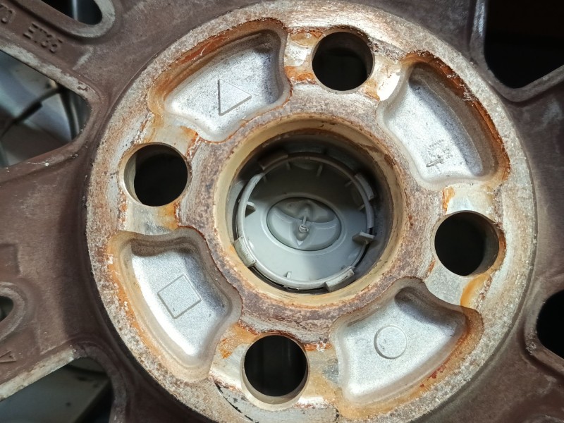 Recambio de llanta alumino 15´´ para toyota aygo (_b4_) 1.0 (kgb40) referencia OEM IAM   