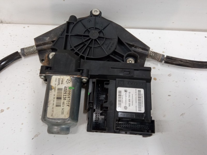 Recambio de elevalunas electrico izquierdo 3p para volkswagen golf v (1k1) 2.0 tdi 16v referencia OEM IAM 1K0959793G  