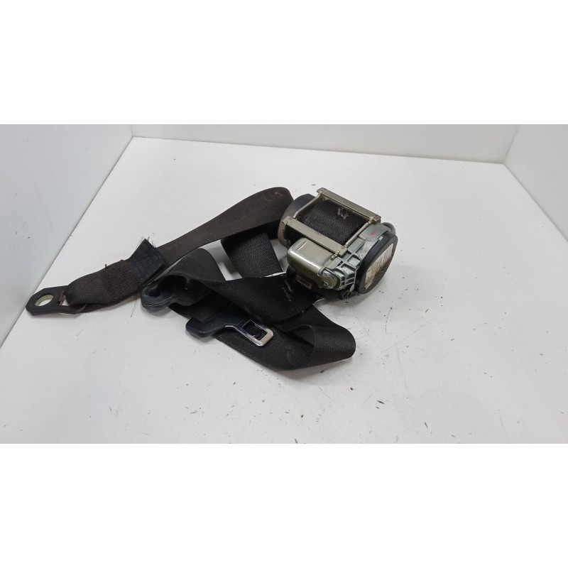 Recambio de cinturon seguridad delantero izquierdo para mitsubishi colt vi (z3_a, z2_a) 1.5 di-d (z39a) referencia OEM IAM 60684