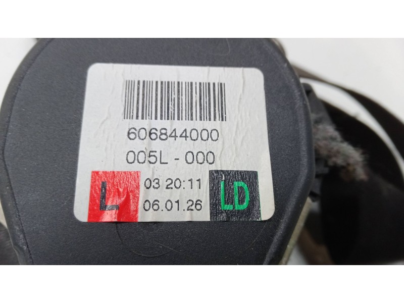 Recambio de cinturon seguridad delantero izquierdo para mitsubishi colt vi (z3_a, z2_a) 1.5 di-d (z39a) referencia OEM IAM 60684
