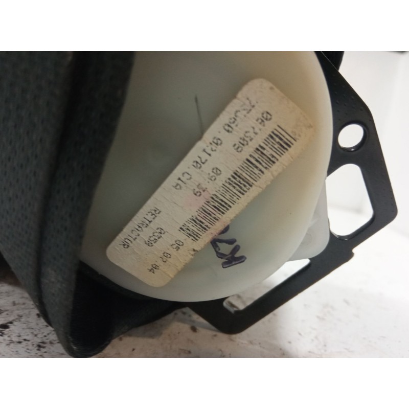 Recambio de cinturon seguridad trasero izquierdo para toyota corolla (_e12_) 2.0 d-4d (cde120r_, cde120l_) referencia OEM IAM 06