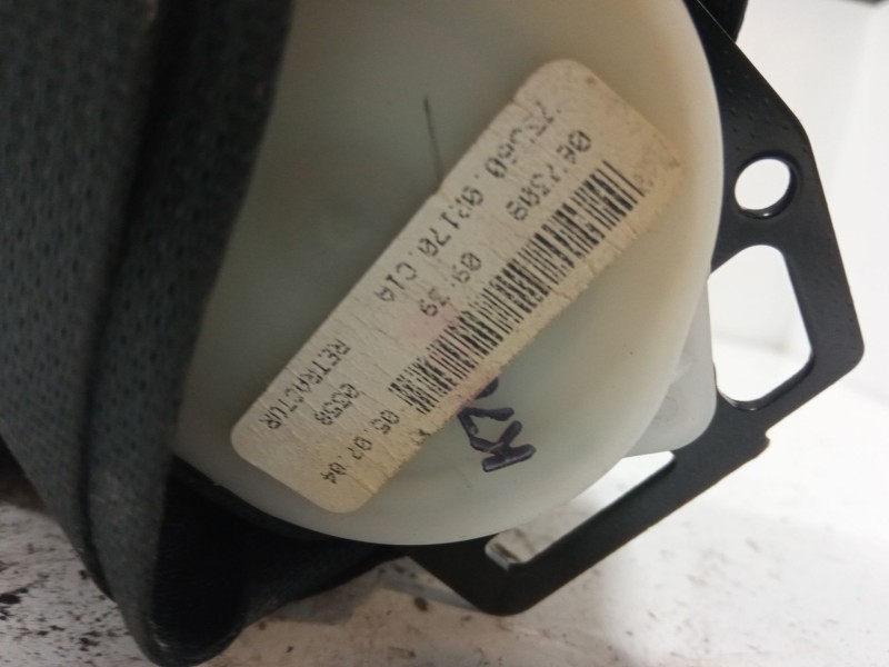 Recambio de cinturon seguridad trasero izquierdo para toyota corolla (_e12_) 2.0 d-4d (cde120r_, cde120l_) referencia OEM IAM 06