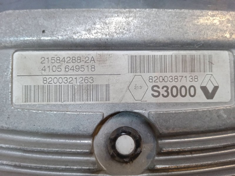 Recambio de centralita motor uce para renault grand scénic ii (jm0/1_) 1.6 referencia OEM IAM 215842882A 8200387138 S3000 820032
