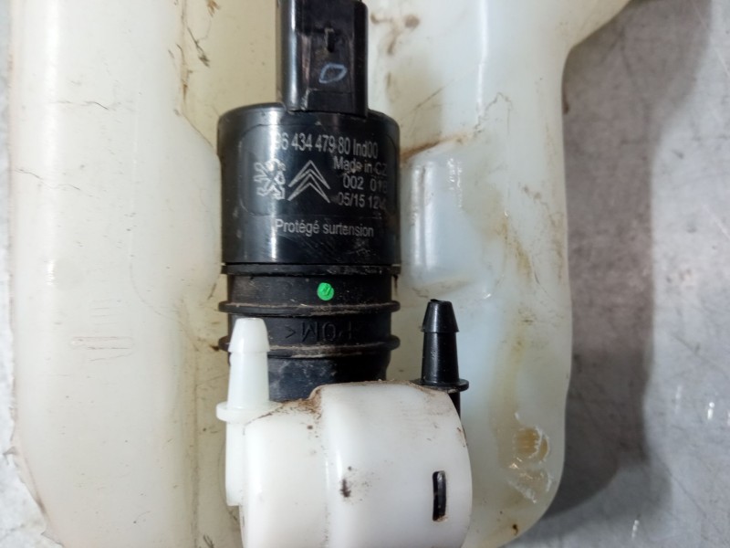 Recambio de deposito limpiaparabrisas para citroën c4 cactus 1.2 vti 82 referencia OEM IAM 9801973680  