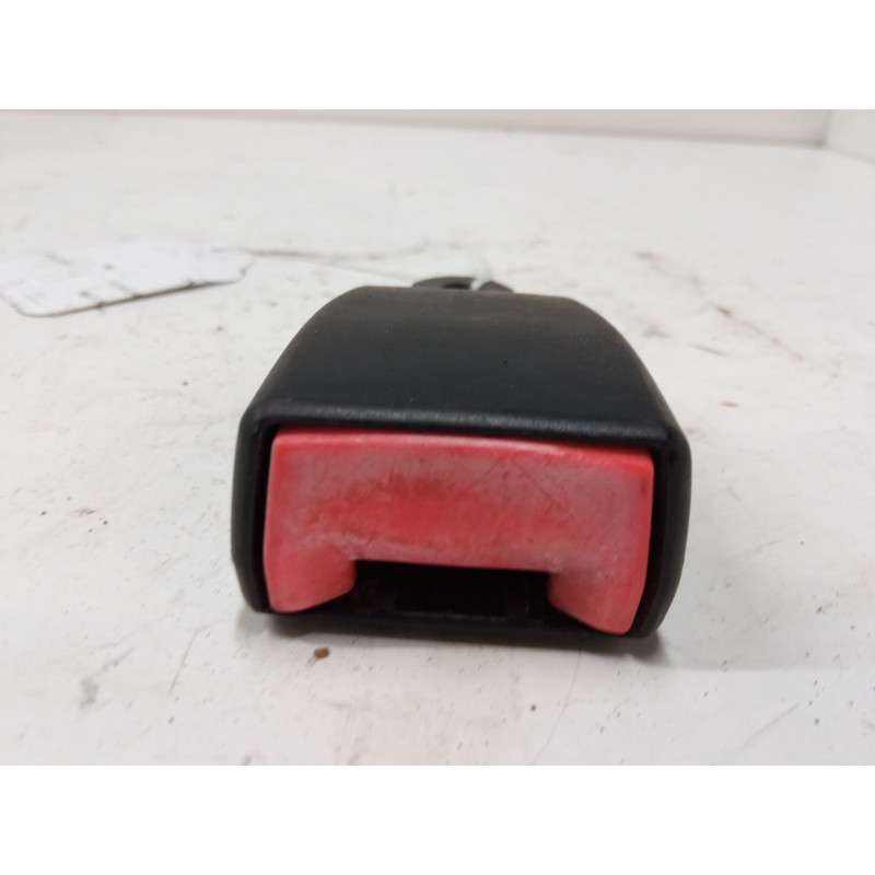 Recambio de anclaje cinturon delantero derecho para fiat panda / panda classic (169_) 1.3 d multijet (169.axc1a) referencia OEM 