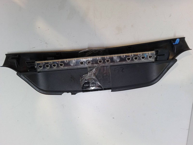 Recambio de luz central de freno para bmw 3 compact (e46) 320 td referencia OEM IAM   