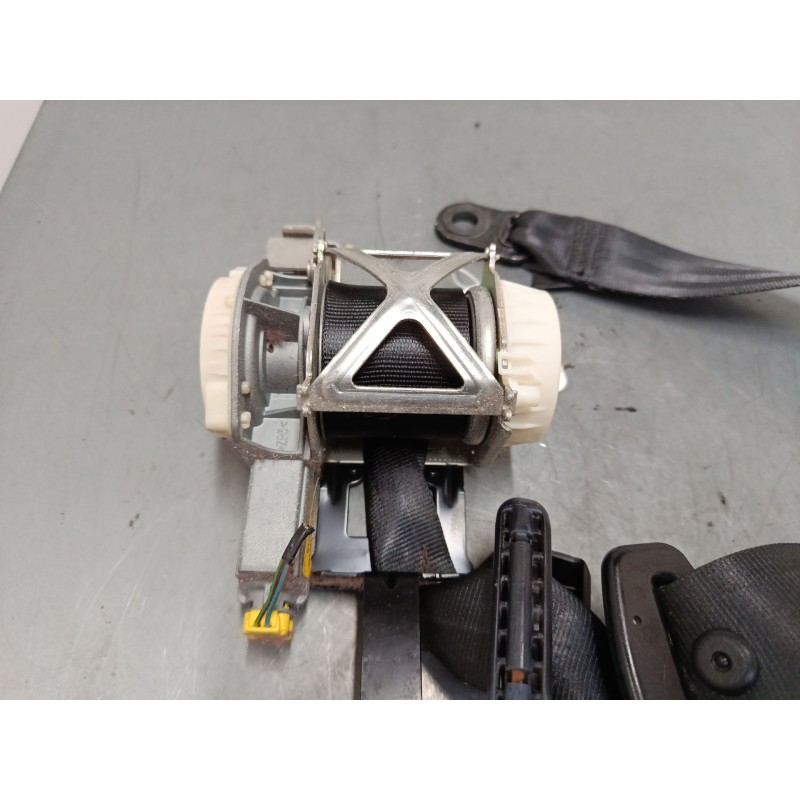 Recambio de cinturon seguridad delantero izquierdo para ford fiesta vi (cb1, ccn) 1.6 tdci referencia OEM IAM   