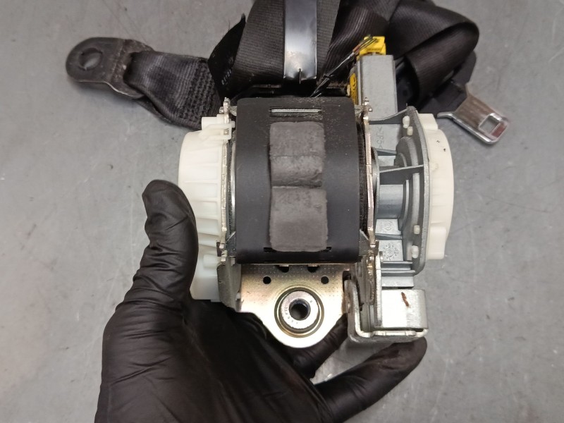 Recambio de cinturon seguridad delantero izquierdo para ford fiesta vi (cb1, ccn) 1.25 referencia OEM IAM 34146087A  