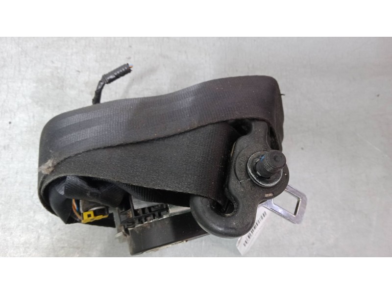 Recambio de cinturon seguridad delantero izquierdo para ford focus iii 1.6 tdci referencia OEM IAM 617231900  