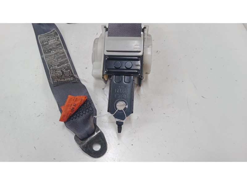 Recambio de cinturon seguridad trasero izquierdo para mitsubishi galant viii (ea_) 2.0 (ea2a) referencia OEM IAM 0516E2A  