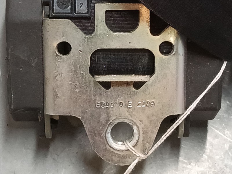 Recambio de cinturon seguridad trasero derecho para volkswagen golf vi (5k1) 1.2 tsi referencia OEM IAM 618019000  