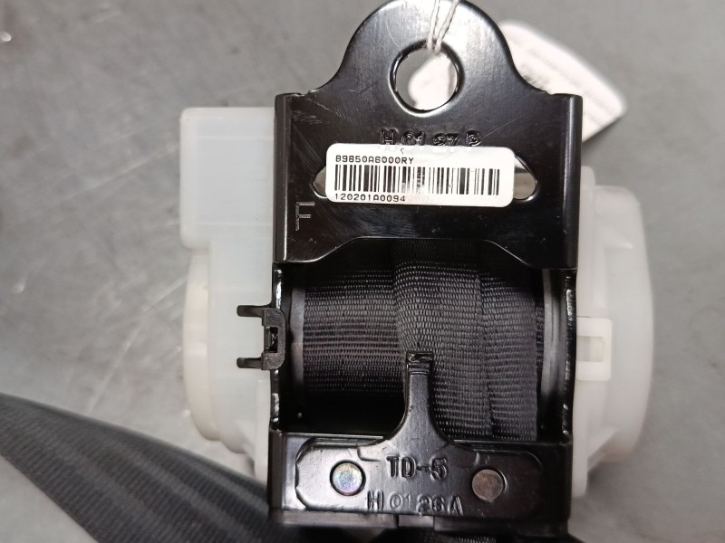 Recambio de cinturon seguridad trasero central para hyundai i30 (gd) 1.4 crdi referencia OEM IAM   