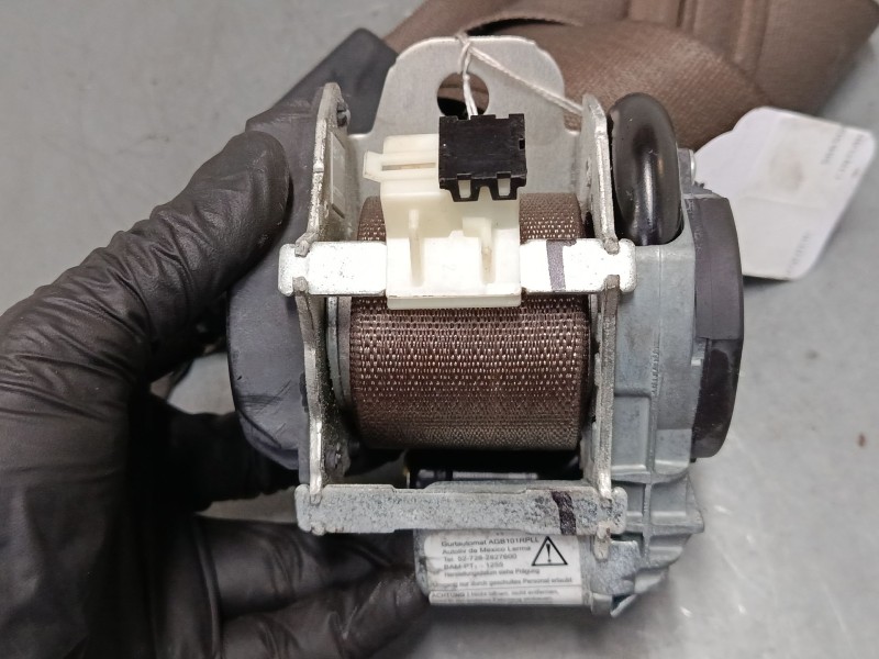 Recambio de cinturon seguridad delantero izquierdo para dodge journey 2.0 crd referencia OEM IAM   