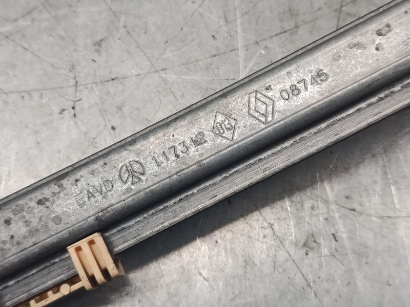 Recambio de elevalunas electrico delantero derecho para renault clio ii (bb_, cb_) 1.5 dci (b/cb08) referencia OEM IAM   