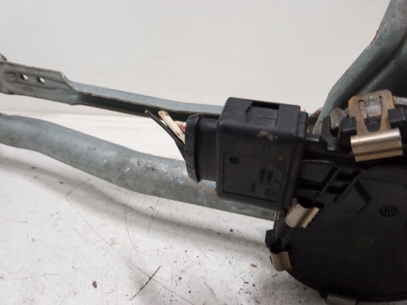 Recambio de motor limpia delantero para jeep renegade suv (bu, b1, bv) 1.6 crd referencia OEM IAM 0390243524  