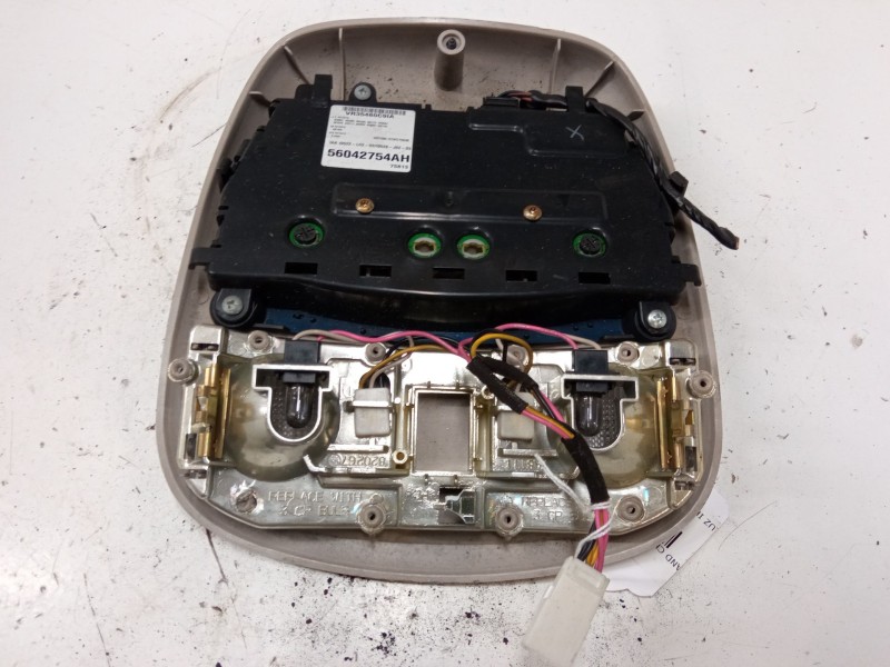 Recambio de luz interior delantera para jeep grand cherokee ii (wj, wg) 2.7 crd 4x4 referencia OEM IAM 56042754AH  