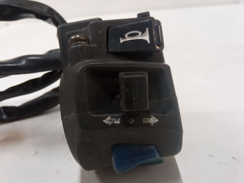 Recambio de piña luces izquierda para daelim sv125 referencia OEM IAM   