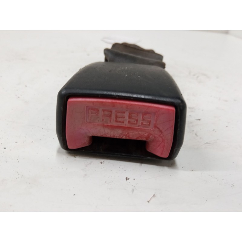 Recambio de anclaje cinturon trasero derecho para citroën berlingo / berlingo first monospace (mf_, gjk_, gfk_) 1.6 hdi 75 (mf9h