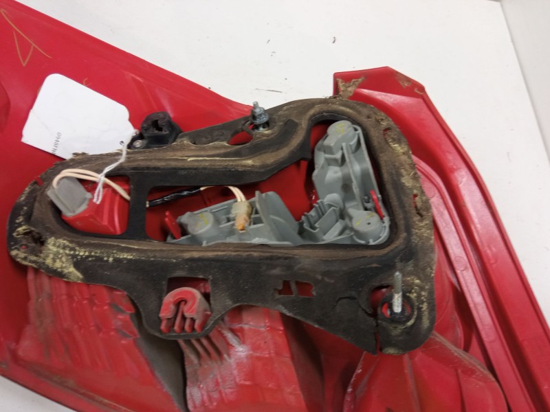 Recambio de piloto trasero derecho para toyota auris (_e15_) 1.6 (zre151_) referencia OEM IAM   